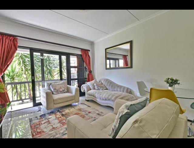 3 BEDROOM TOWNHOUSE FOR SALE IN OAKDENE